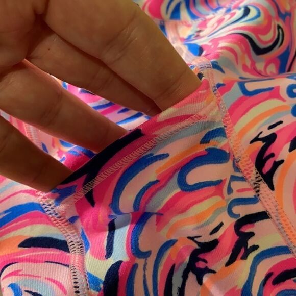 Lilly Pulitzer Luxletic Weekender High Rise Crop - Picture 3 of 8